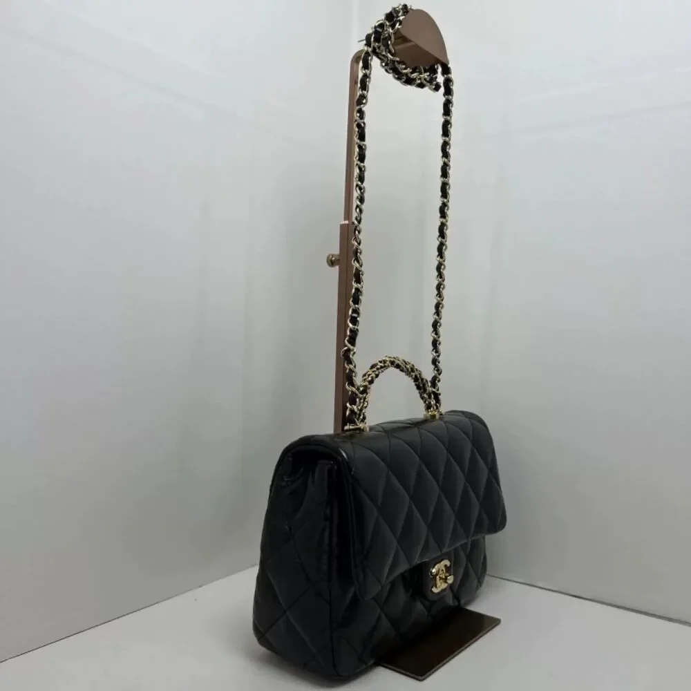 CHANEL brand color
